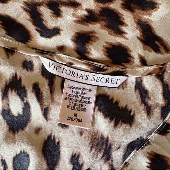 Victoria's Secret Animal Print Lingerie Set - Picture 2 of 7